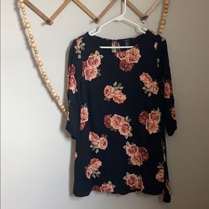 4/$20 🖤 Black + Floral 3/4 sleeve dress